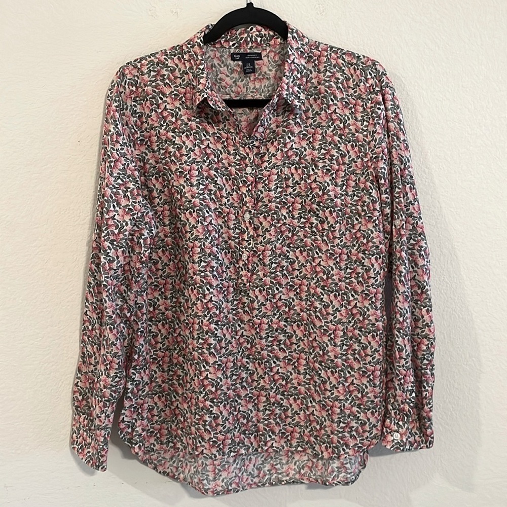 GAP Women’s Boyfriend Button Front Shirt Medium Pink Ditsy Floral 100% Cotton